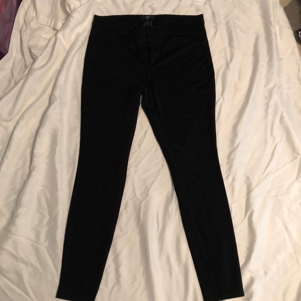 Black skinny pants